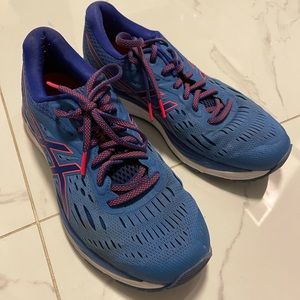 Women’s ASICS Size 10 Gel Cumulus Blue and Red Sneakers